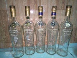 5b62f74fad4f3 vo chai ruou ngoai gia re