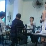 Gái tây tiếp thị rượu ngoại