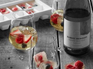 ruou-vang-ngam-hoa-qua-tai-nha-avata