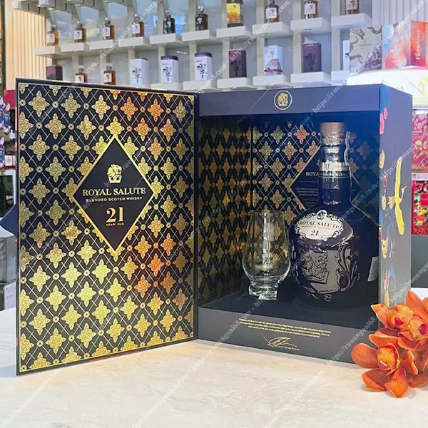 Chivas 21 Năm Hộp Quà 2026