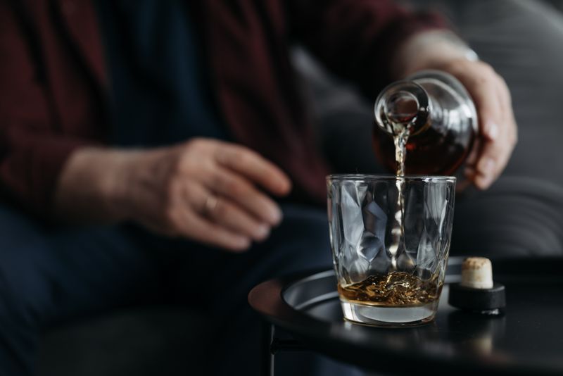 Cách rót và thưởng thức rượu single malt đúng điệu