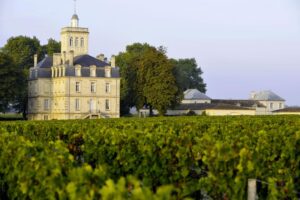 "Lâu đài và vườn nho Bordeaux nước Pháp"