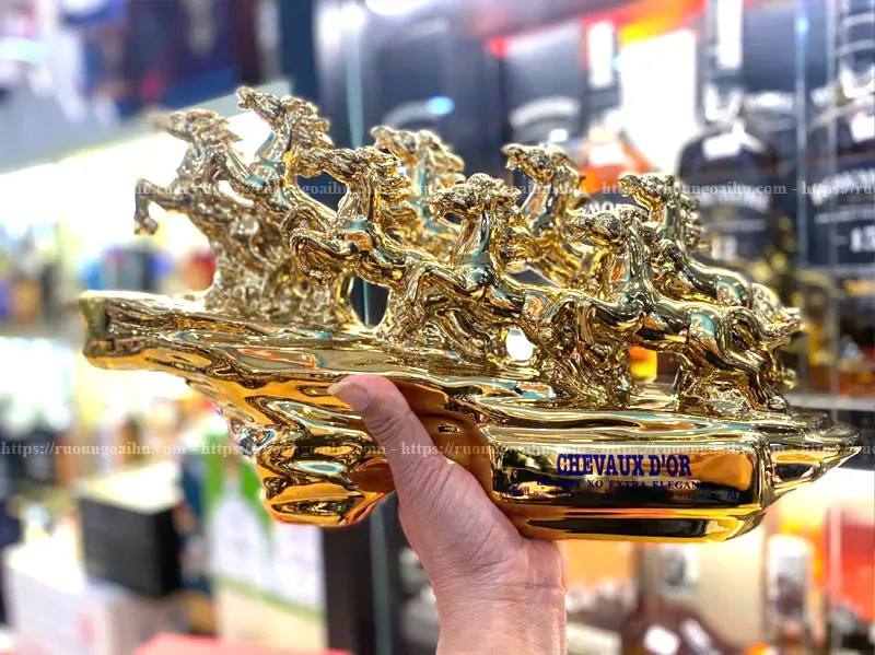 Chai rượu Chevaux D'or XO Extra Elegance Bính Ngọ