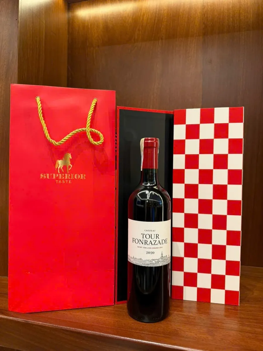 Rượu Vang Pháp Château Tour Fonrazade Saint-Émilion Grand Cru 2020 5 Hộp quà rượu vang Château Tour Fonrazade 2020