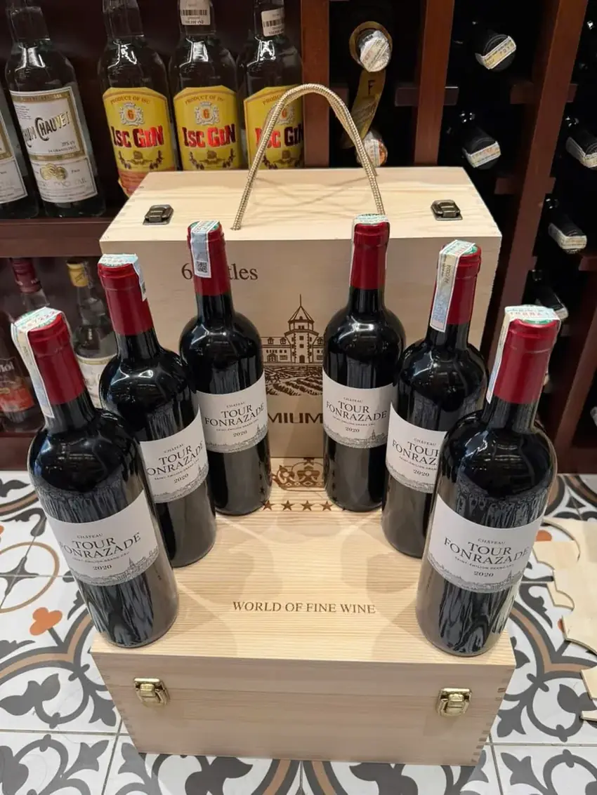 Rượu Vang Pháp Château Tour Fonrazade Saint-Émilion Grand Cru 2020 3 Thùng gỗ 6 chai Château Tour Fonrazade 2020